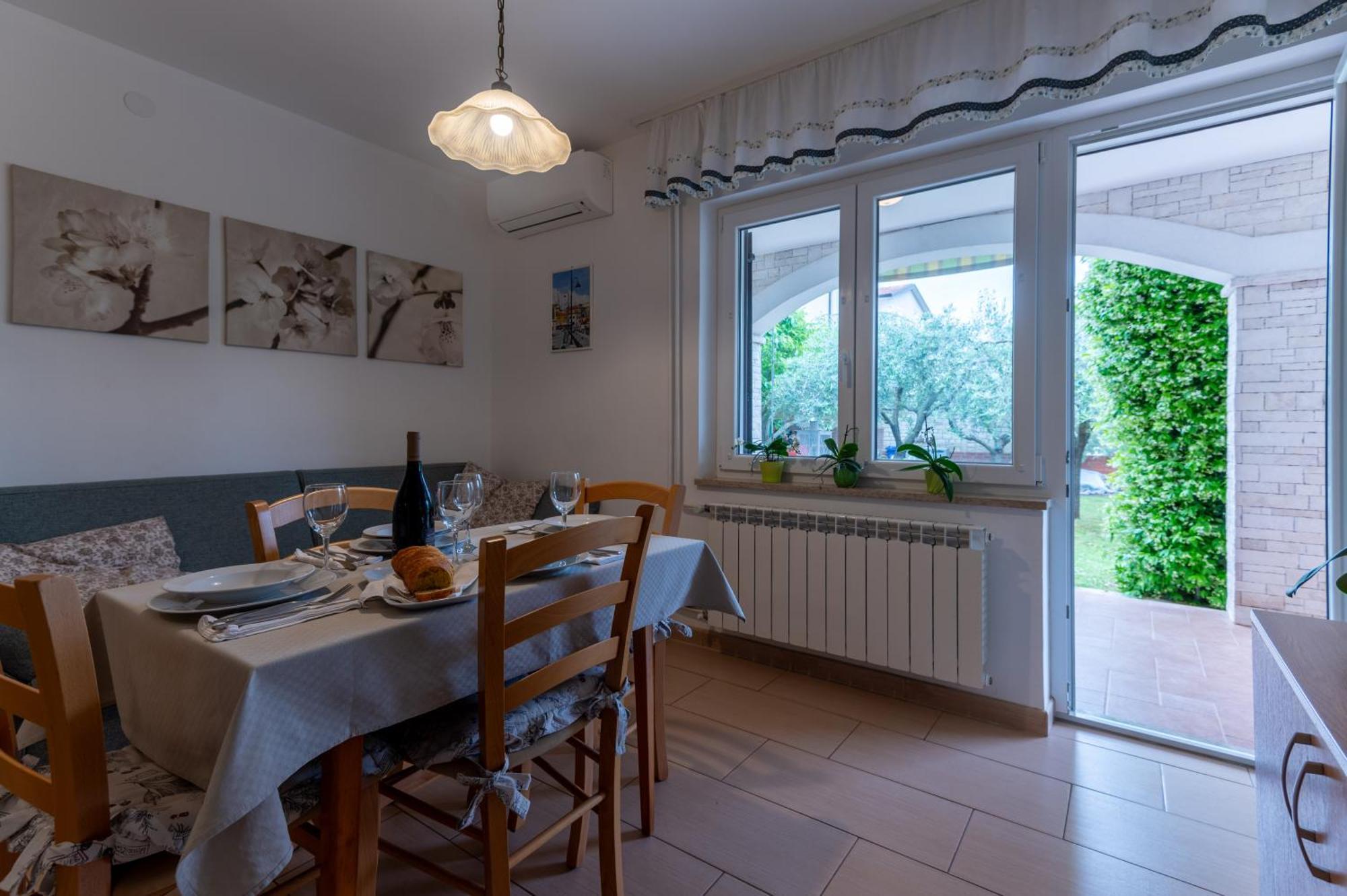 Apartments Mirella Novigrad  Exterior photo