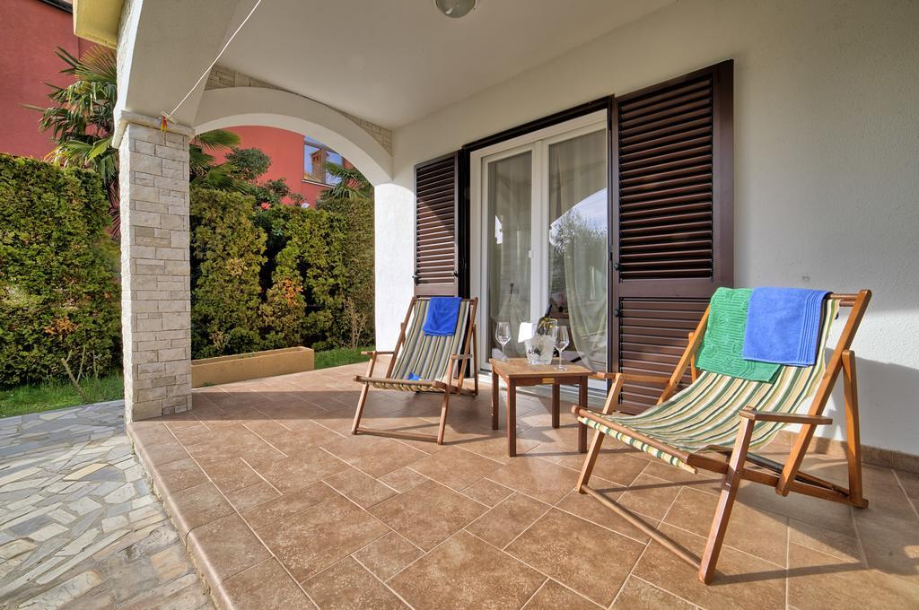 Apartments Mirella Novigrad  Exterior photo